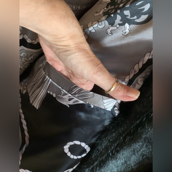 DENNIS BASSO FULLY LINED BLACK FAUX FUR COAT - SZ LARGE - Picture 13 of 16